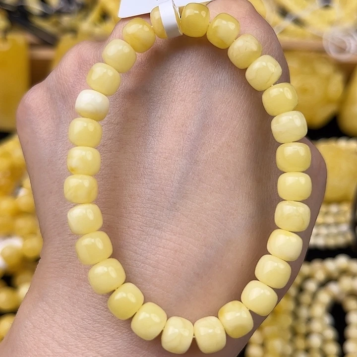 琥珀未镶嵌颈饰琥珀