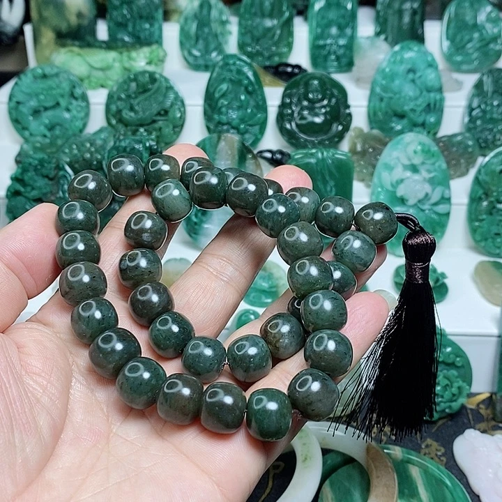 未镶嵌独山玉颈饰