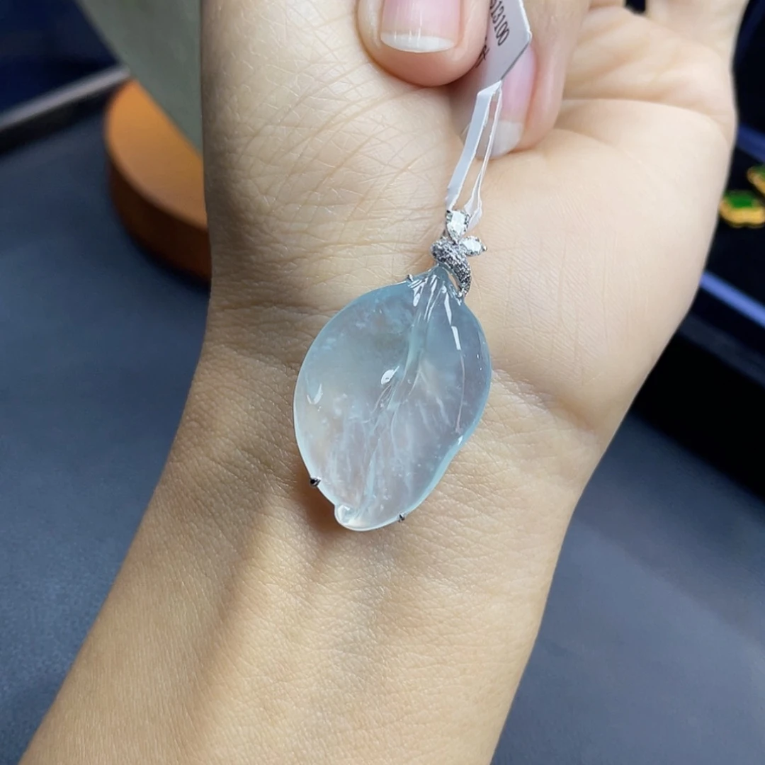 【闪购商品】翡翠颈饰未镶嵌32号 随形叶子