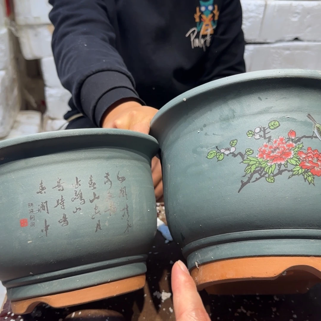 紫砂花盆口径23高17口20高度14