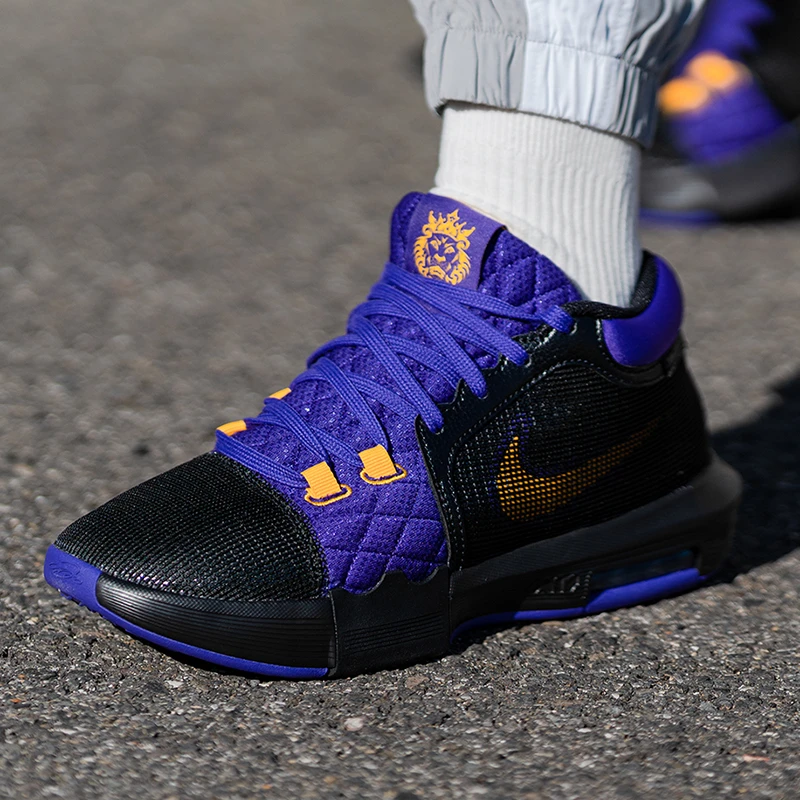 【詹姆斯中国行】Nike耐克男鞋LEBRON WITNESS VIII EP篮球鞋FB2237