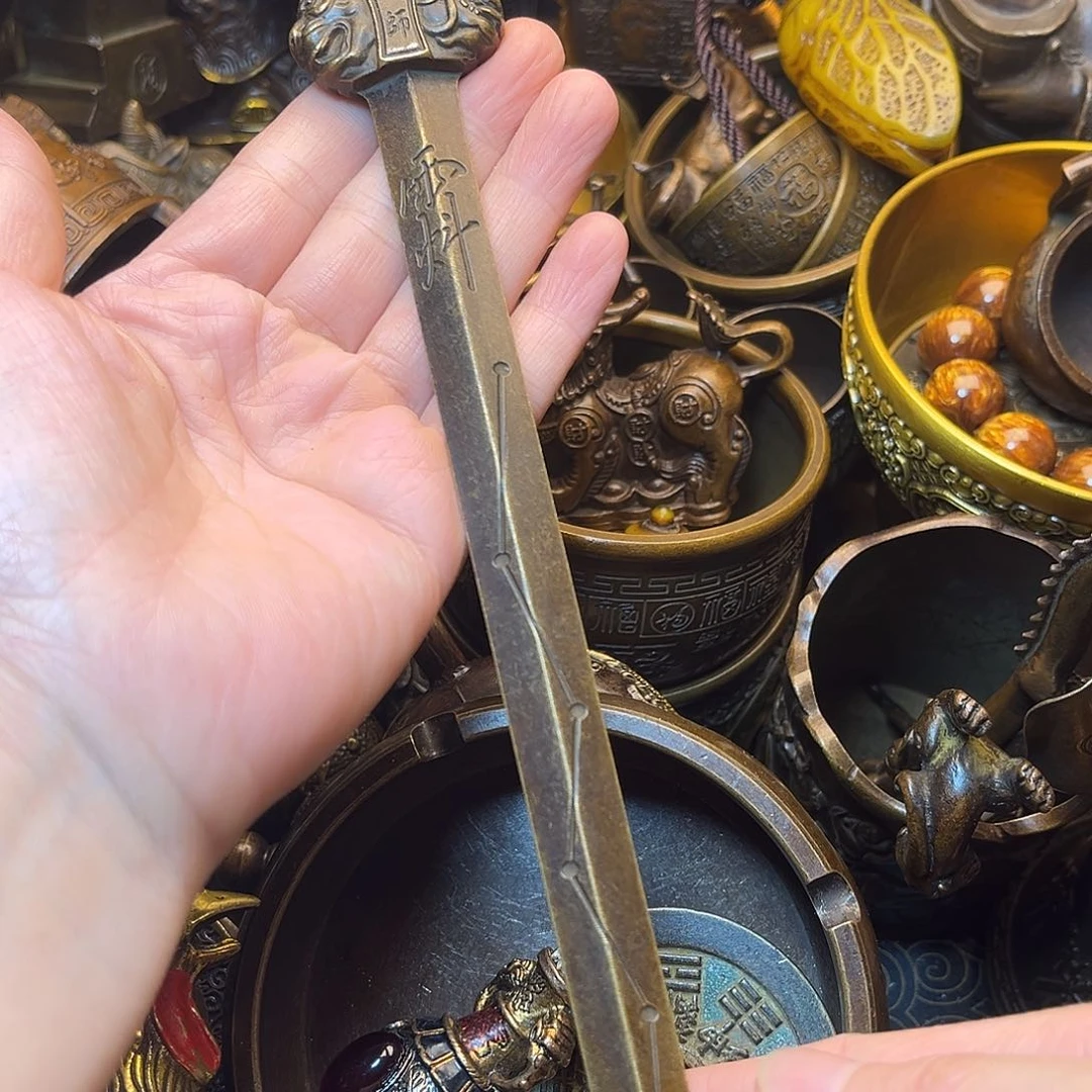 精美铜器工艺品等