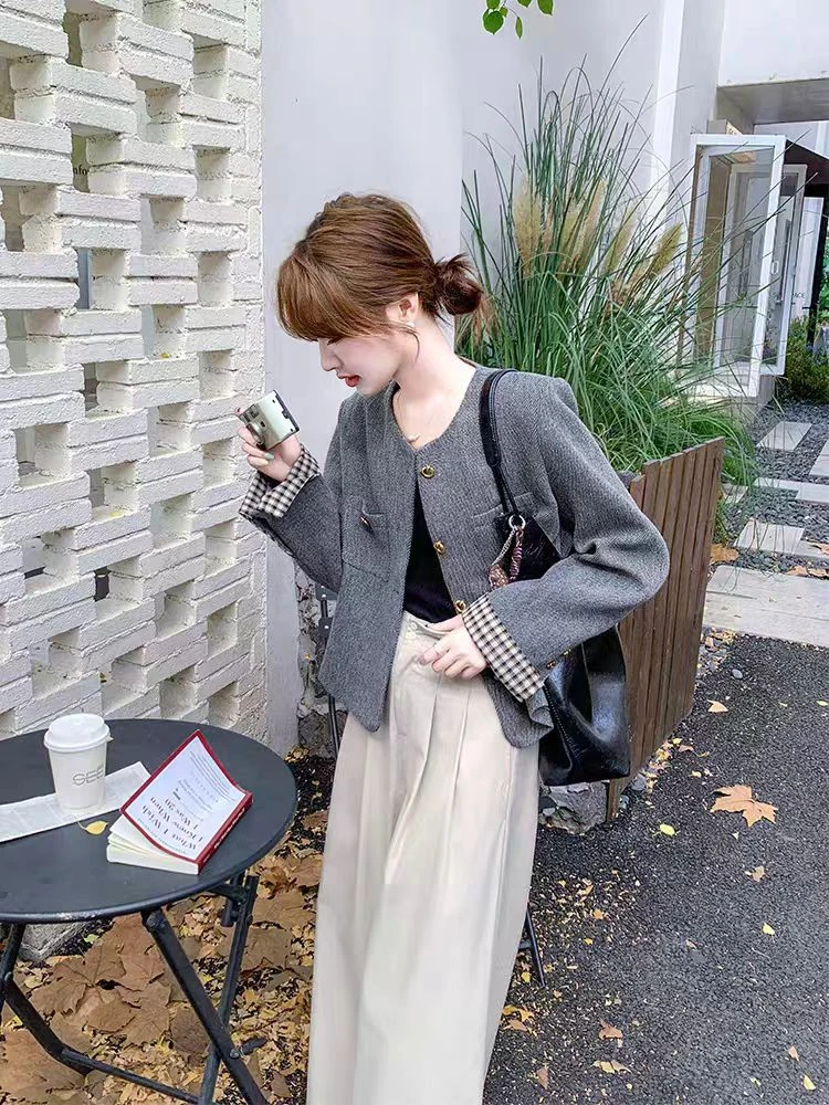 灰色圆领小香风外套女秋2025新款法式小个子气质上衣