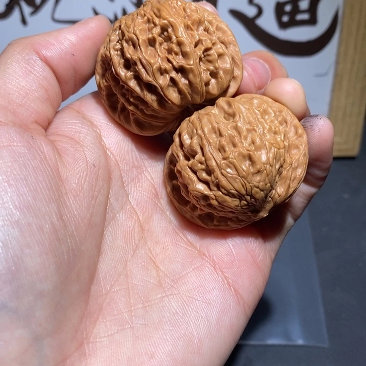 放***空桃核吊坠我是庞家乐老师我今天