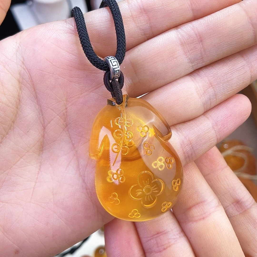 未镶嵌琥珀珠宝奇石，