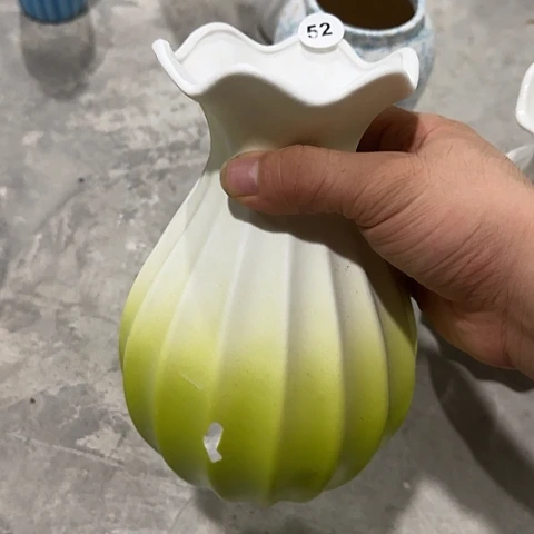 @****陶瓷瑕疵20厘米52号一个
