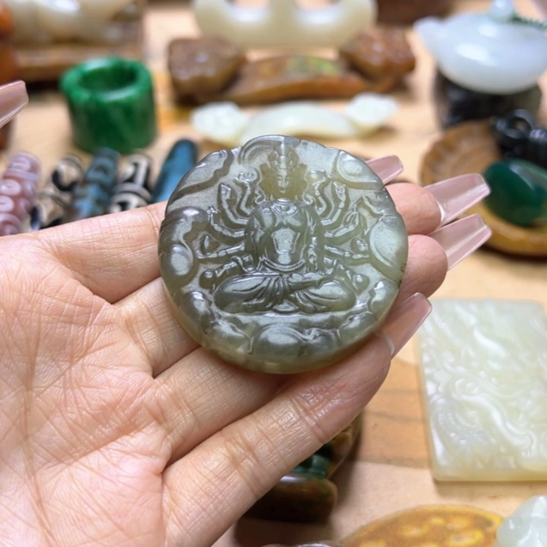 【闪购商品】蛇纹石玉颈饰未镶嵌