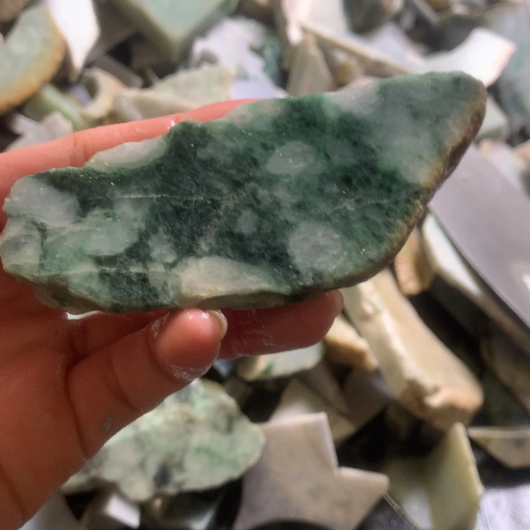 翡翠颈饰未镶嵌缅甸翡翠