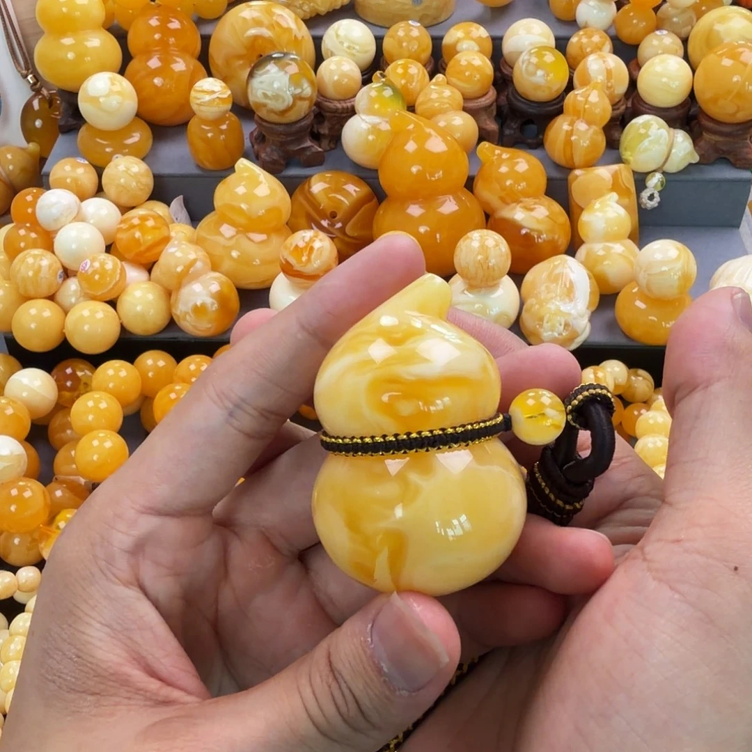 琥珀未镶嵌珠宝奇石