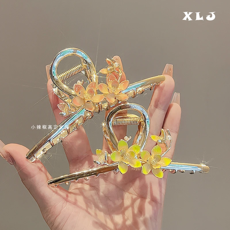 花朵发夹头饰新款抓夹高级感盘发气质鲨鱼夹发饰2025发卡网红