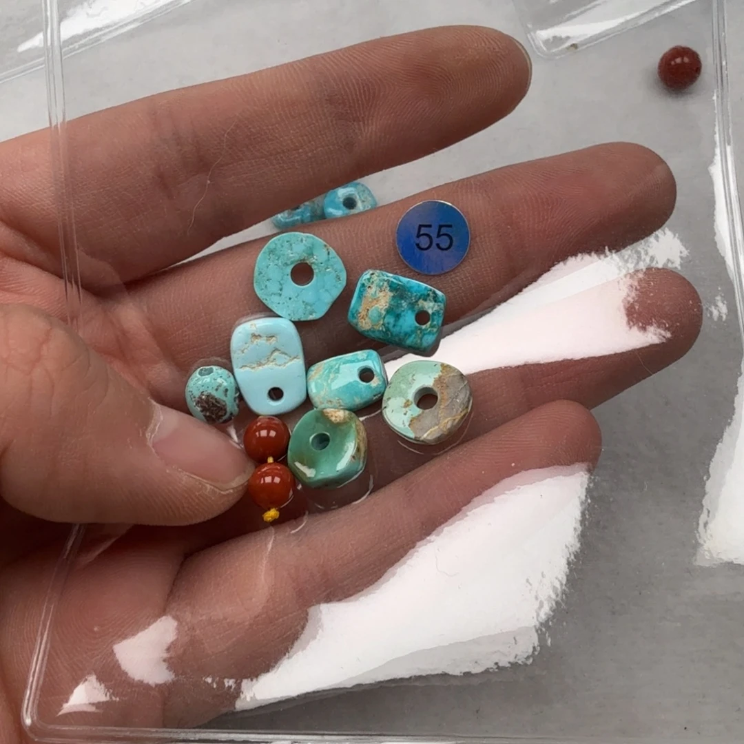 南红玛瑙未镶嵌珠宝奇石