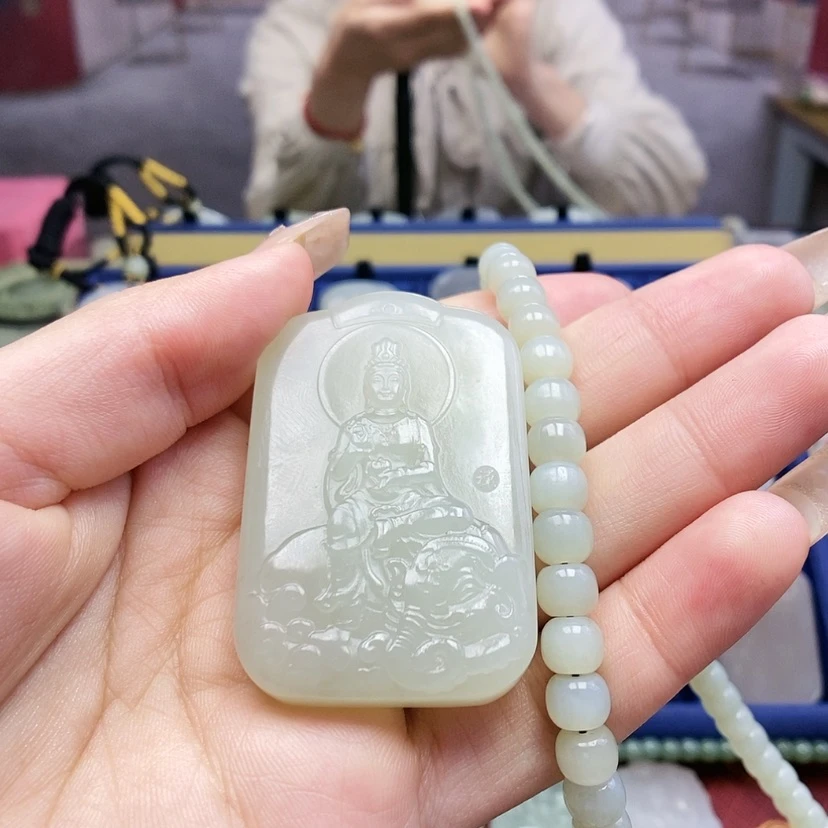 【闪购商品】和田玉颈饰未镶嵌红**腾