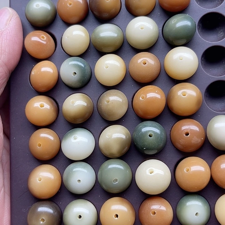 白玉菩提吊坠才**姆微瑕14算盘54