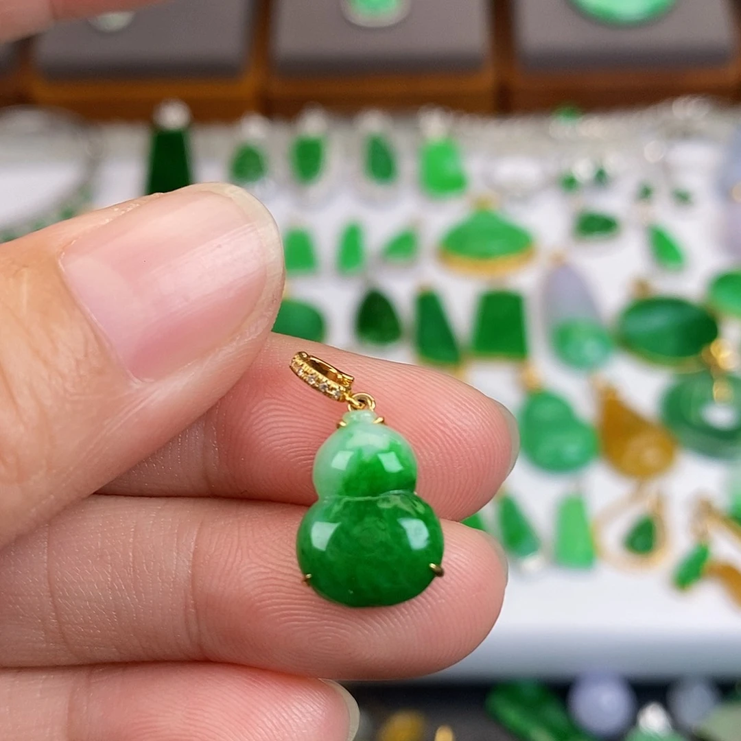 吊坠(不含链)18K金镶嵌翡翠
