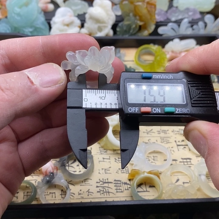 蛇纹石玉合金颈饰