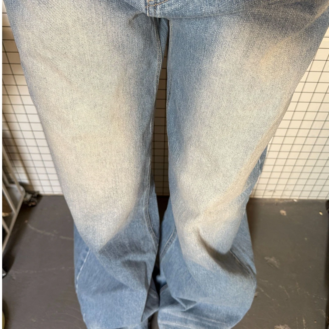 版型质感超好的宽松阔腿直筒水洗蓝牛仔裤