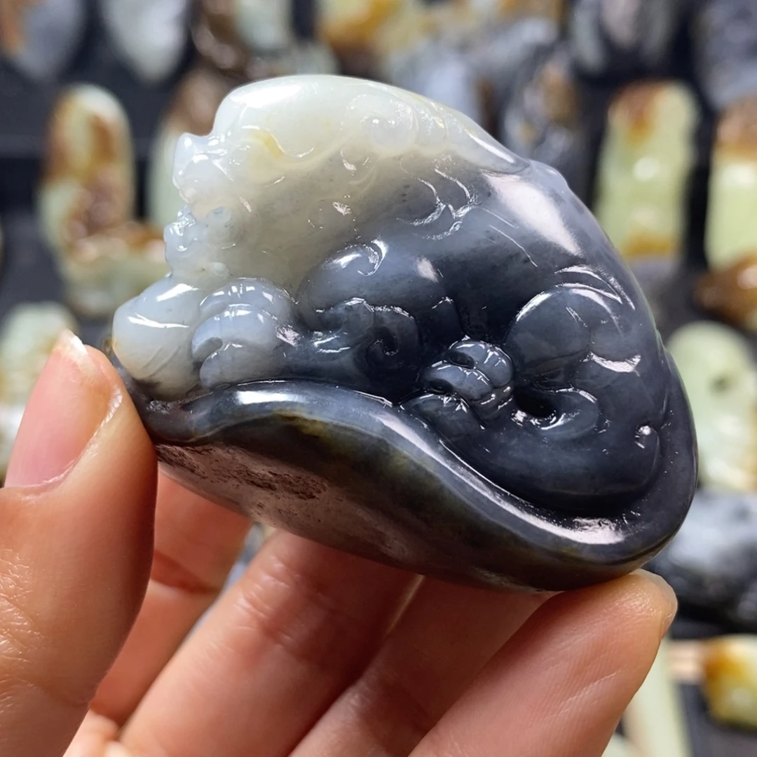 和田玉未镶嵌把件