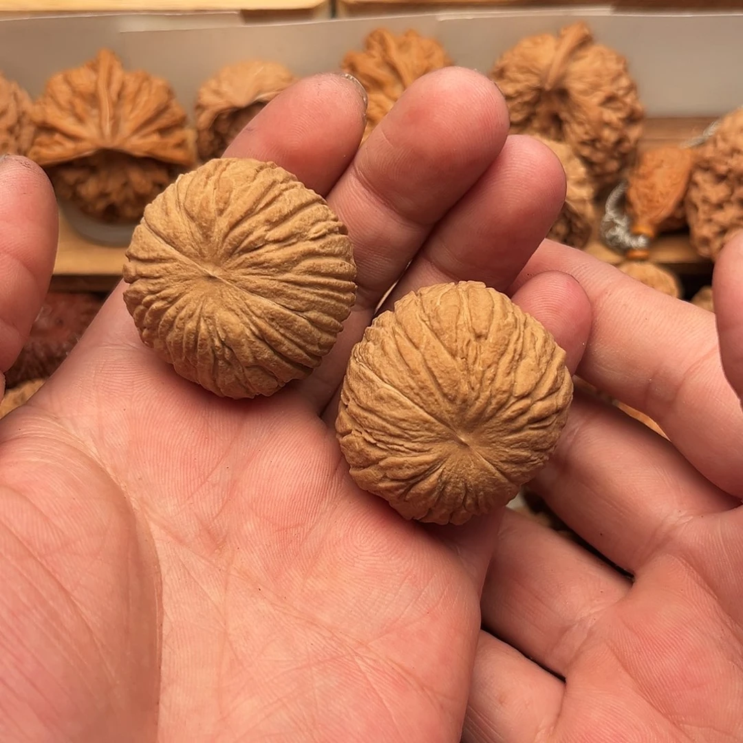 小***豹文玩核桃吊坠猴头