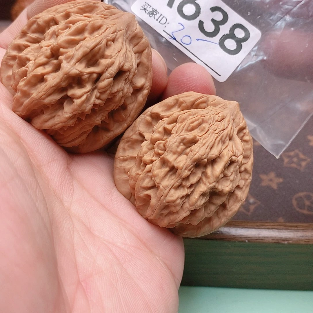 ****y文玩核桃把件麦虎。