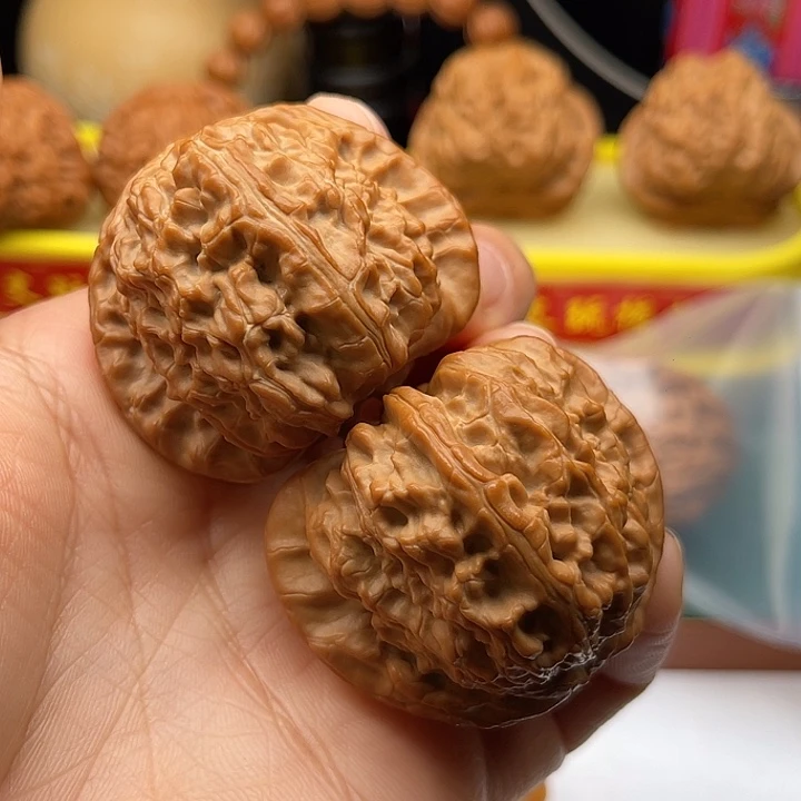 桃核把件45白狮子全品