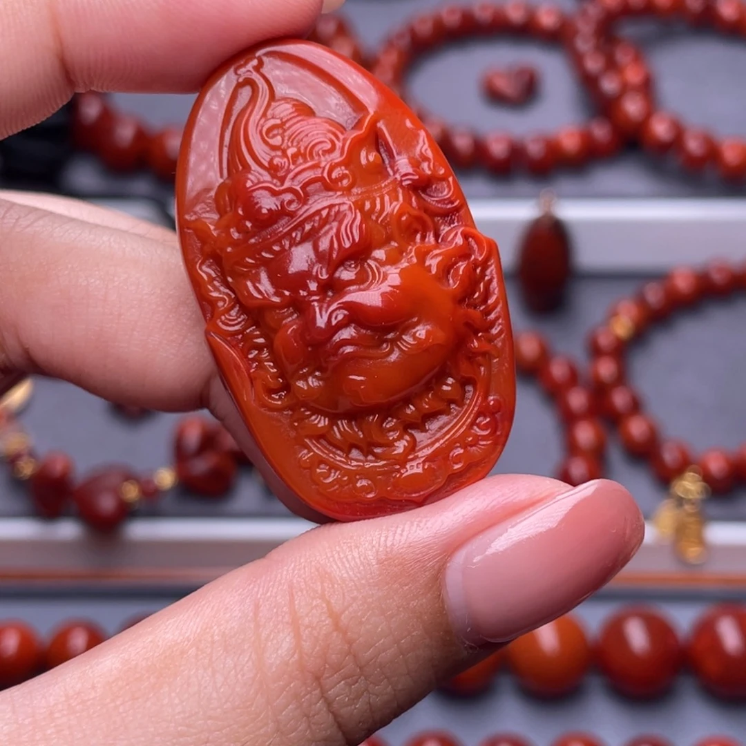南红玛瑙其他未镶嵌原矿）44✖️27✖️12瓦西柿子红满肉黄财神无事牌