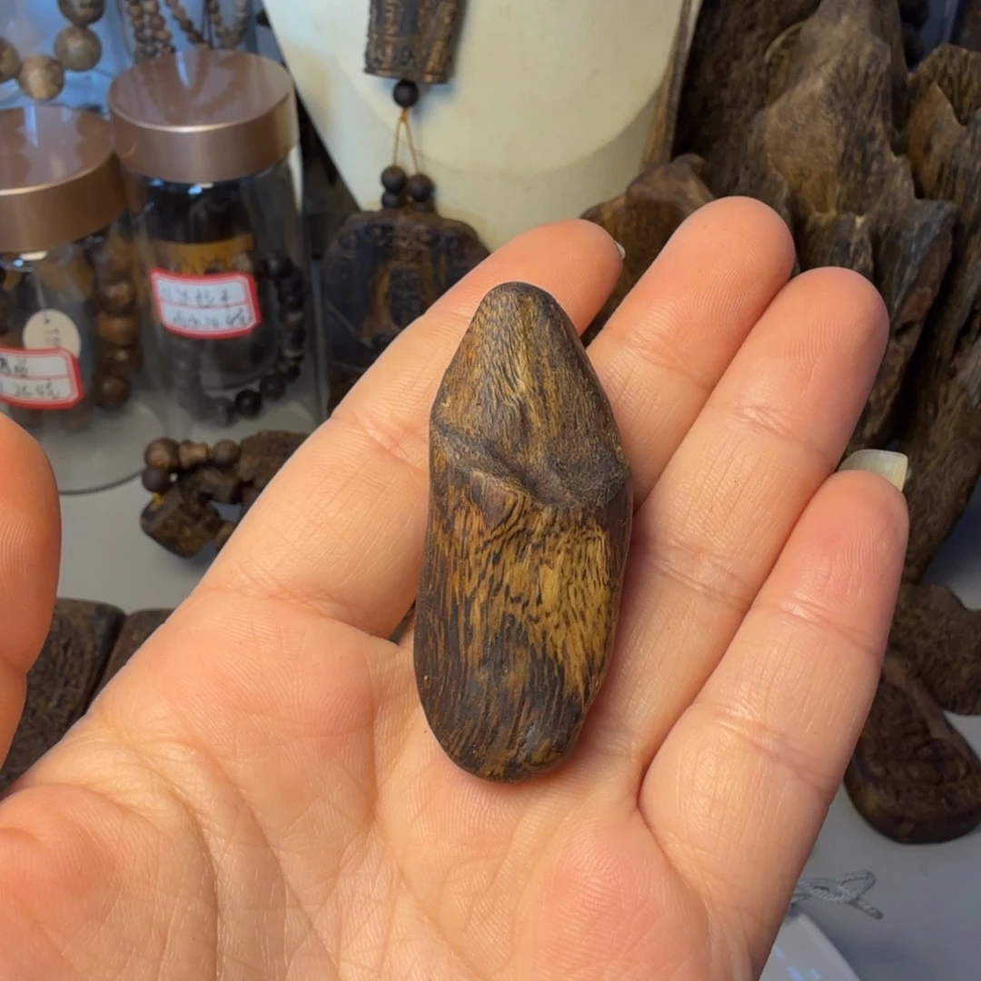 星***@吊坠沉香海南白棋天然大留疤8.6克