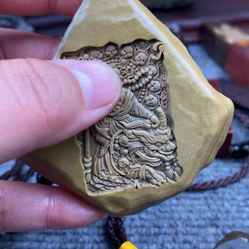 【闪购商品】原石雕刻手把件