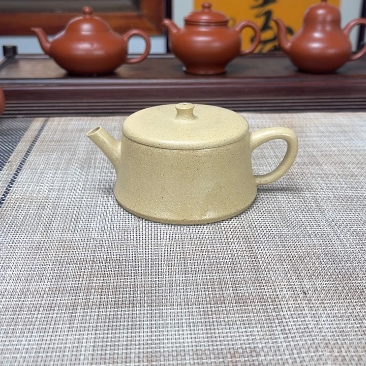 紫砂茶壶云柱本绿