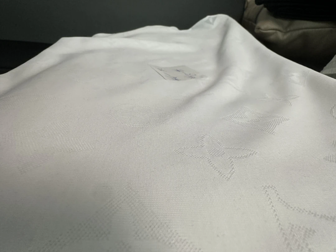 白色蚕丝马老师提花一米