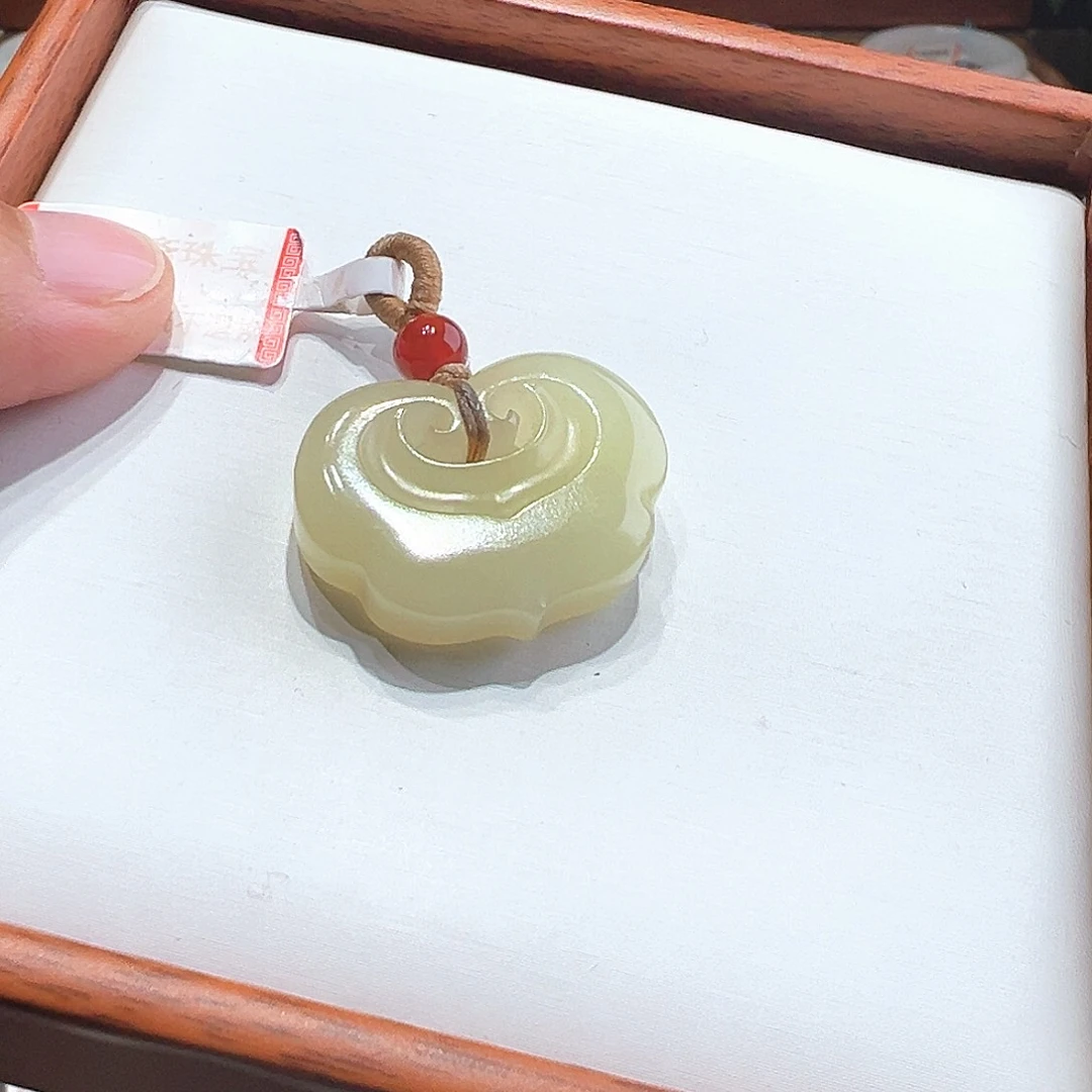 和田玉挂件未镶嵌