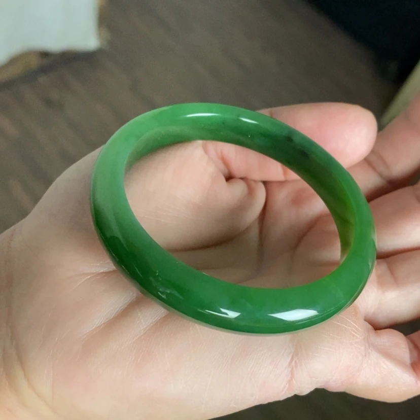 【闪购商品】未镶嵌手镯和田玉（碧玉）