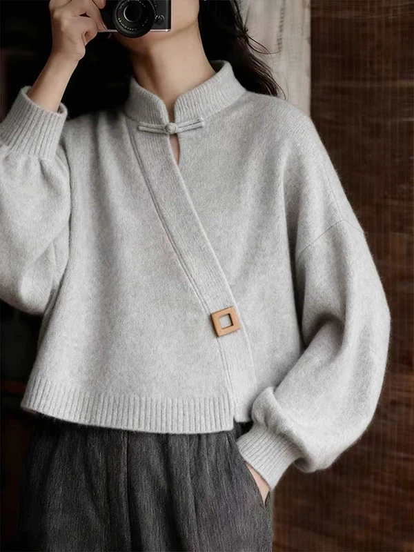 2025新款立领盘扣套头毛衣女秋冬穿搭慵懒高级感软糯显瘦针织上衣