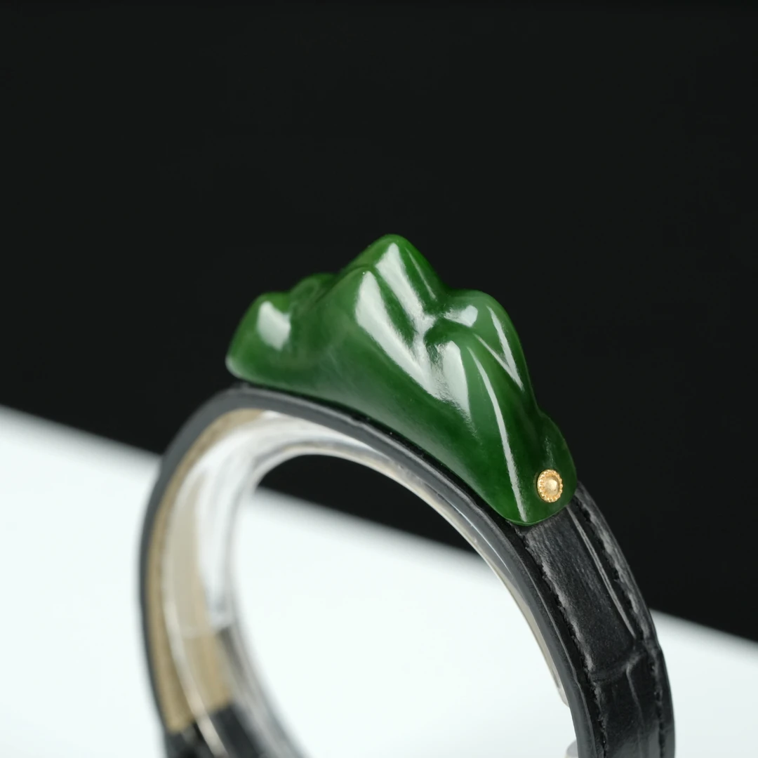 典藏级 和田碧玉菠菜绿高定远山手牌  H20184