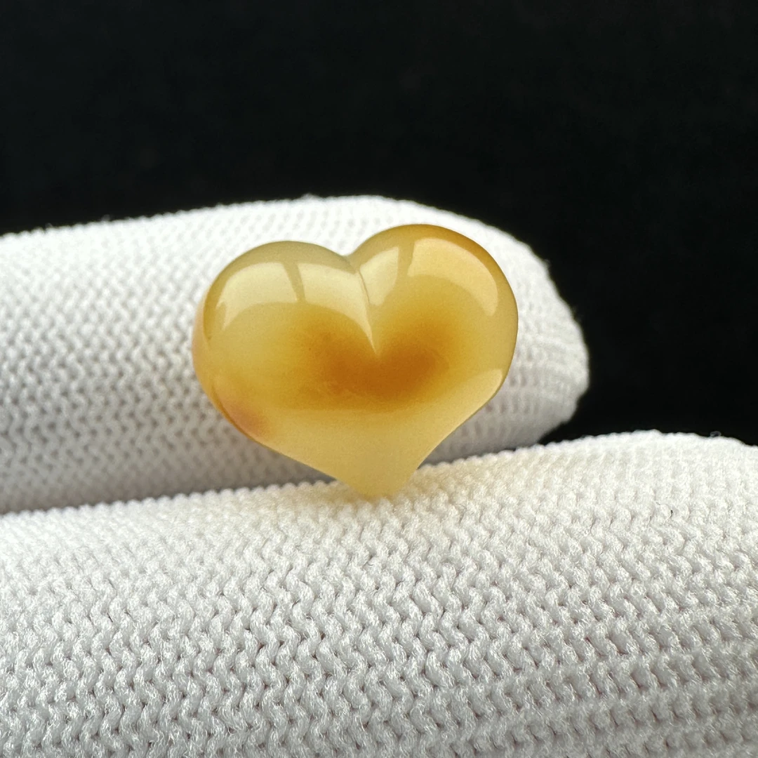 K8463天然原矿蜜蜡 屁桃爱心16.2*12.9mm 一图一物 假一罚十