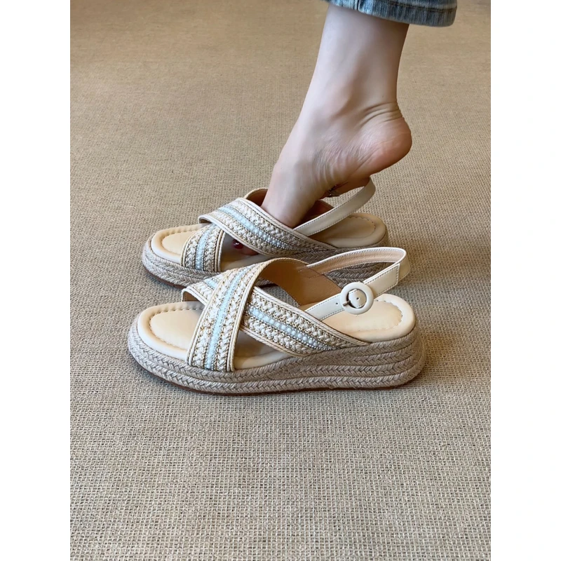 nnmiss/5cm休闲度假风拼色编织交叉带圆头草编厚底露趾坡跟凉鞋