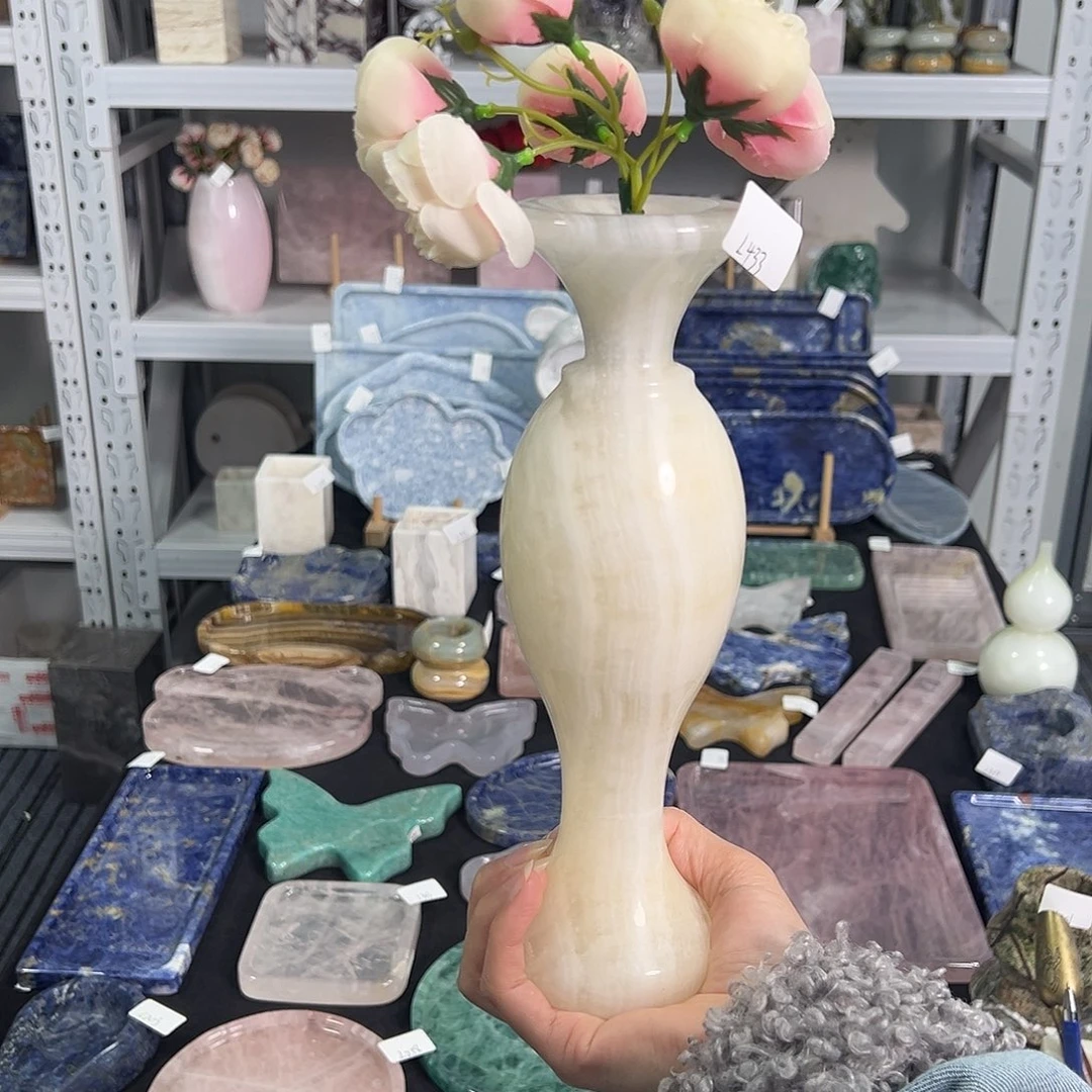 石材花瓶。    433。