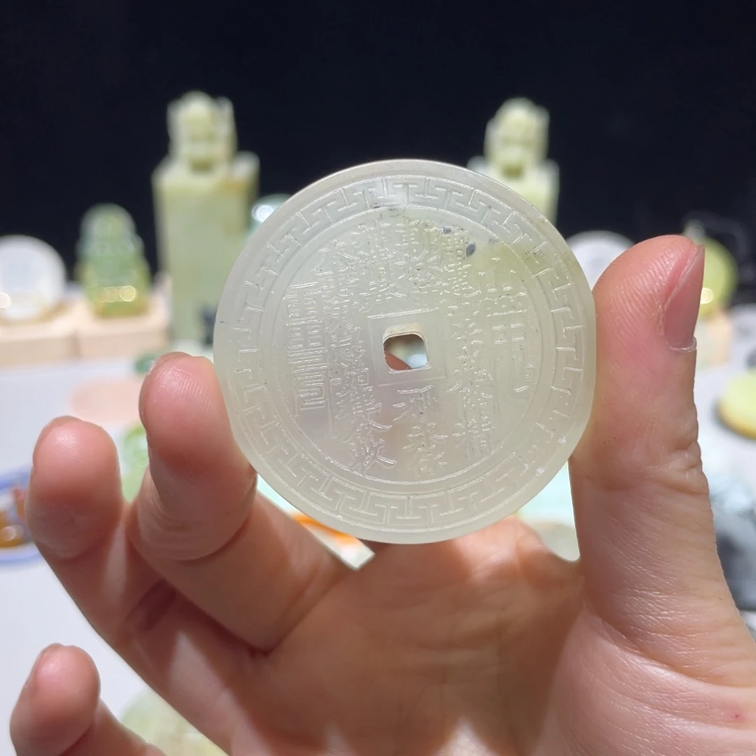 岫玉未镶嵌颈饰颈饰1