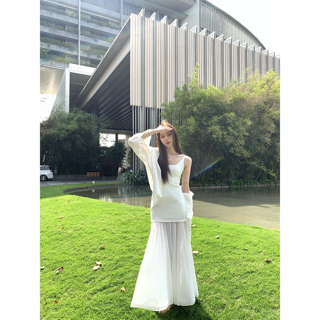 安酒月【浪漫时区】极简网纱拼接吊带连衣裙女高级感休闲度假长裙