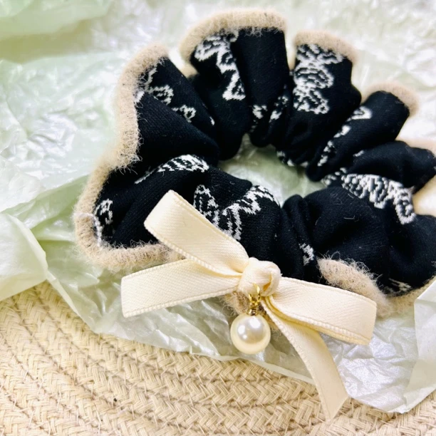 HC0029 小号裙边蝴蝶结碎花发圈