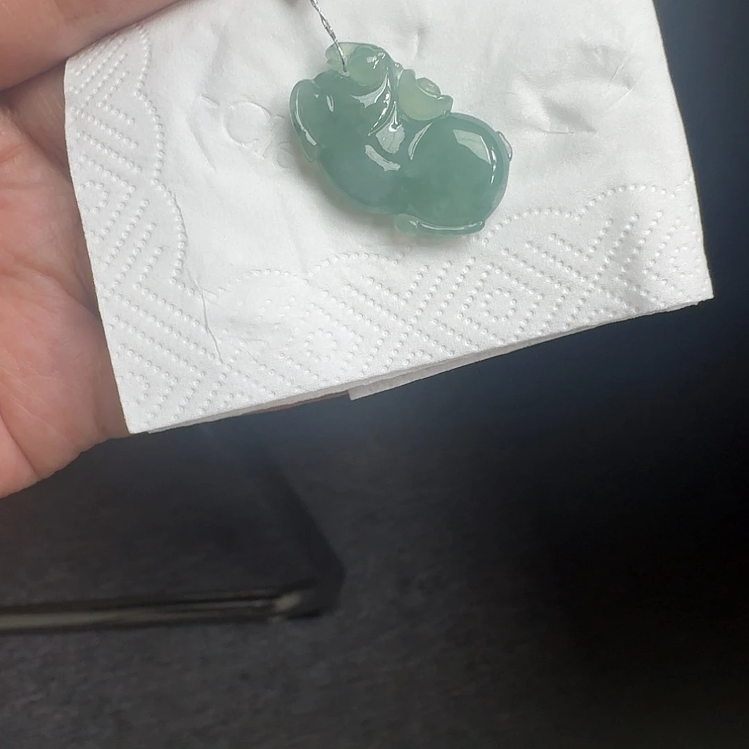 翡翠未镶嵌颈饰吊坠