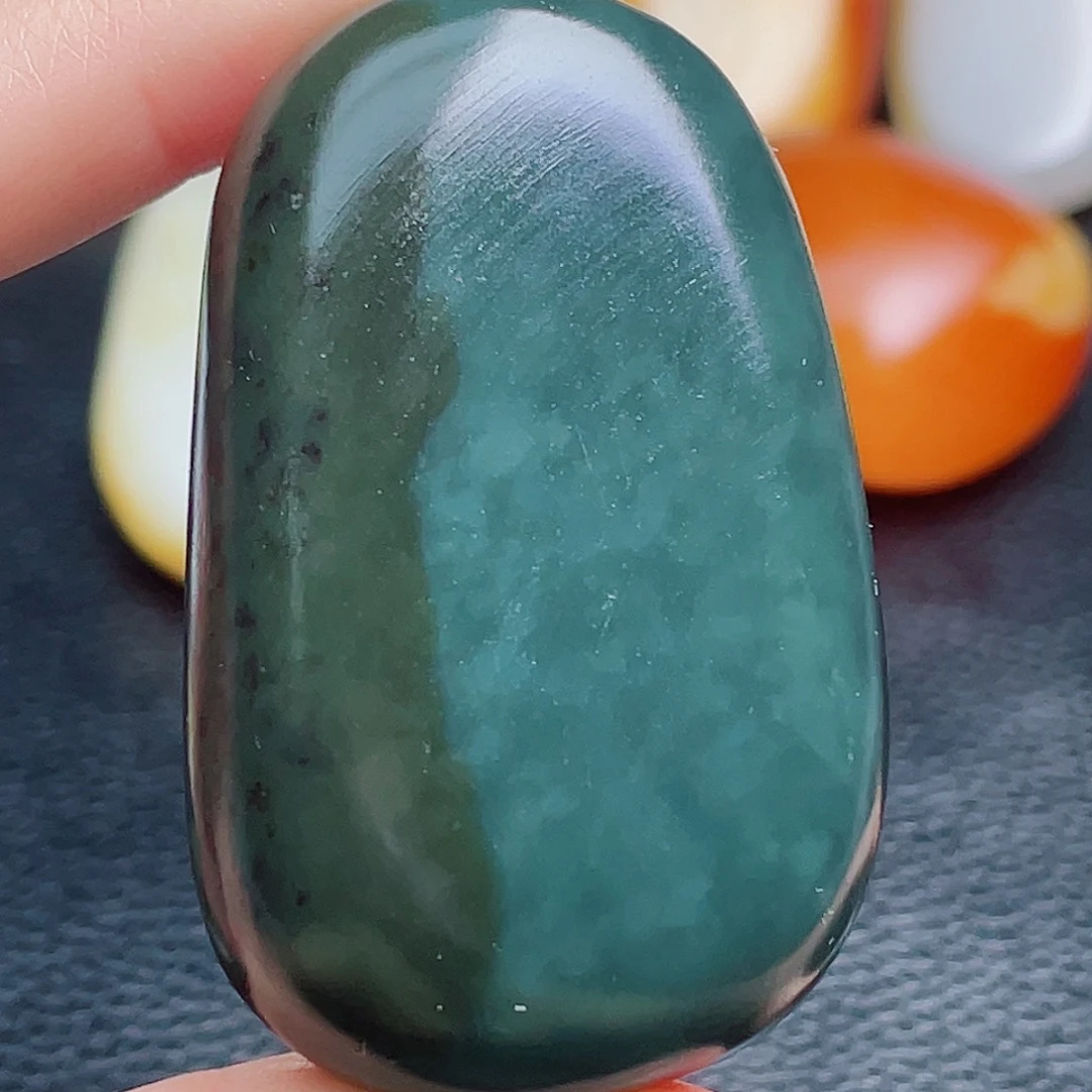 和田玉未镶嵌珠宝奇石