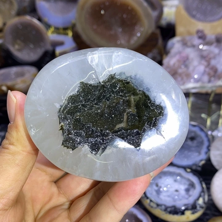 未镶嵌珠宝半成品水晶精抛绿软洞