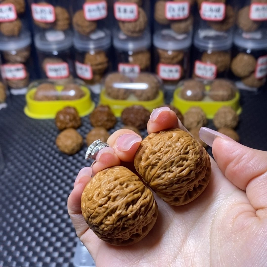 文玩核桃吊坠铁锤37