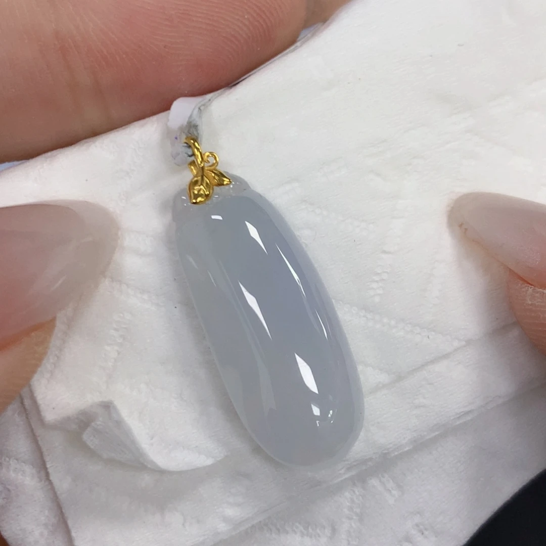 颈饰18K金镶嵌翡翠
