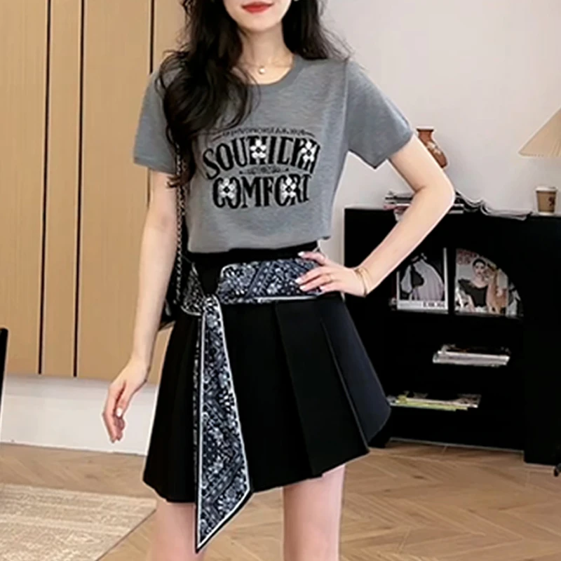 2025年夏季新款高腰不规则飘带设计感半身裙女生时尚百搭减龄裙裤