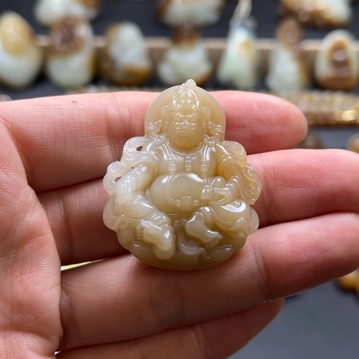 和田玉（糖玉）未镶嵌颈饰