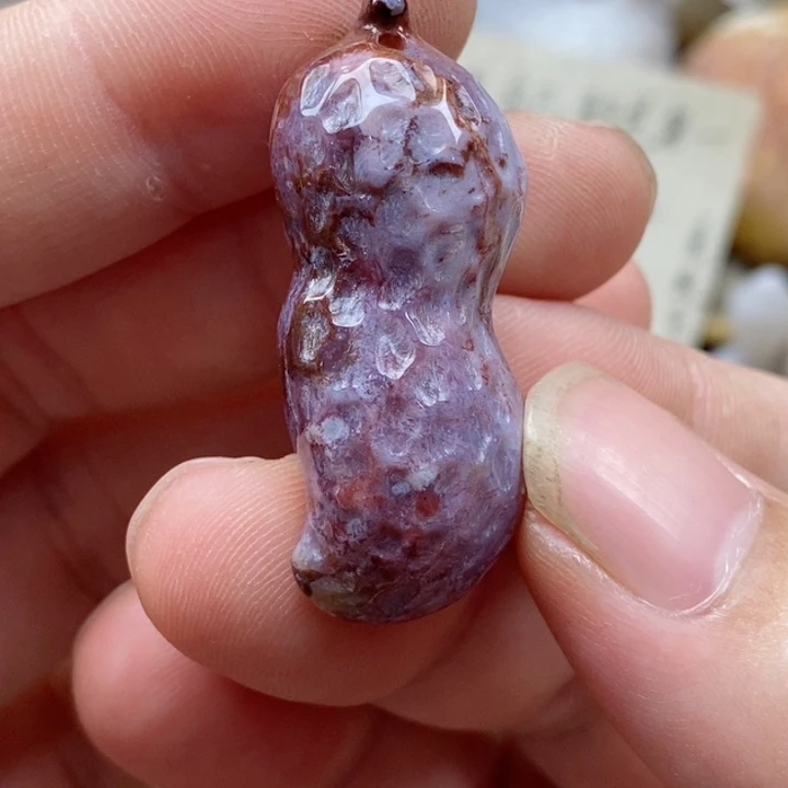 硅化珊瑚（珊瑚玉）未镶嵌颈饰有瑕