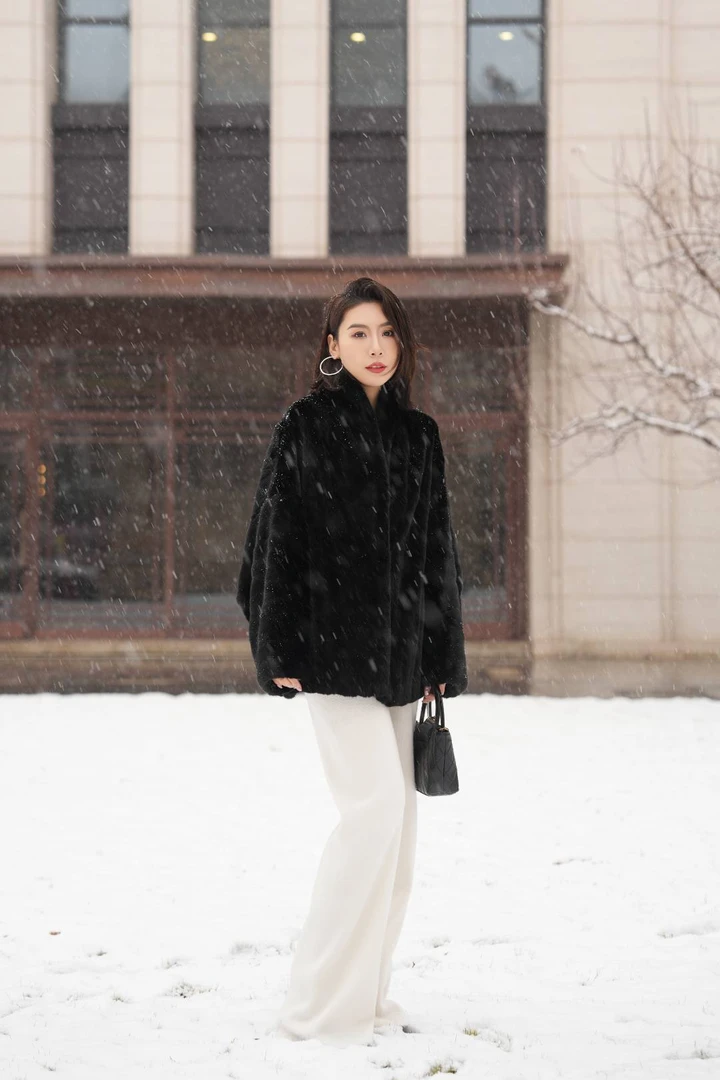 「北极光」进口宝嘉美青果领显瘦水貂皮草慵懒风时尚百搭女款外套