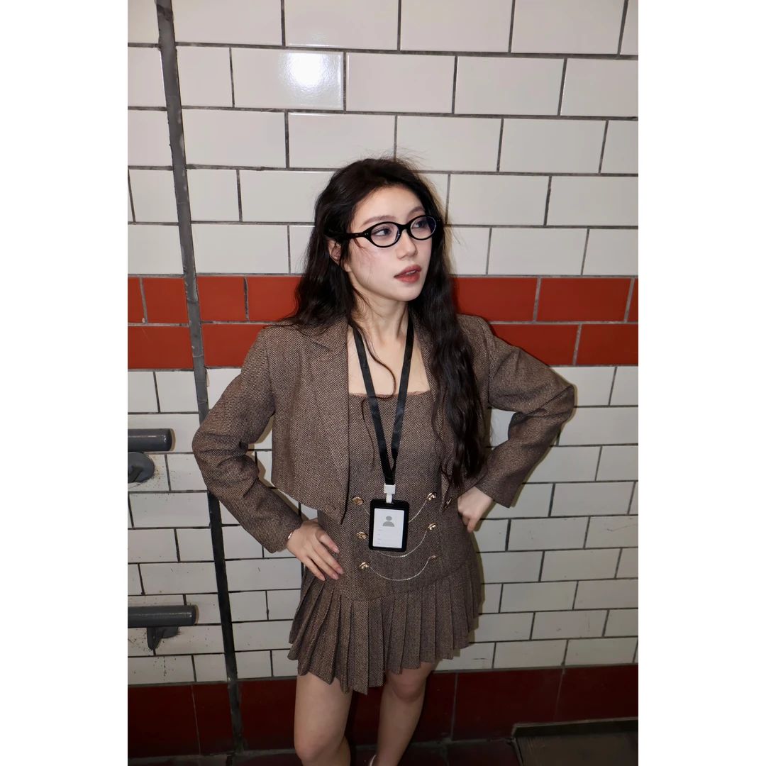 咖色西装短外套复古西装气质网红短款显瘦法式名媛秋冬