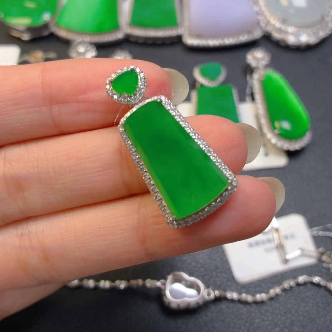 翡翠银S925镶嵌颈饰